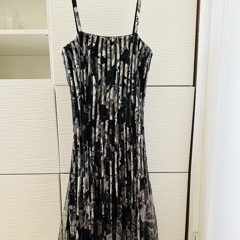 Spaghetti strap summer dress